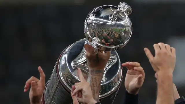 Imagem da taça da libertadores - Getty Images