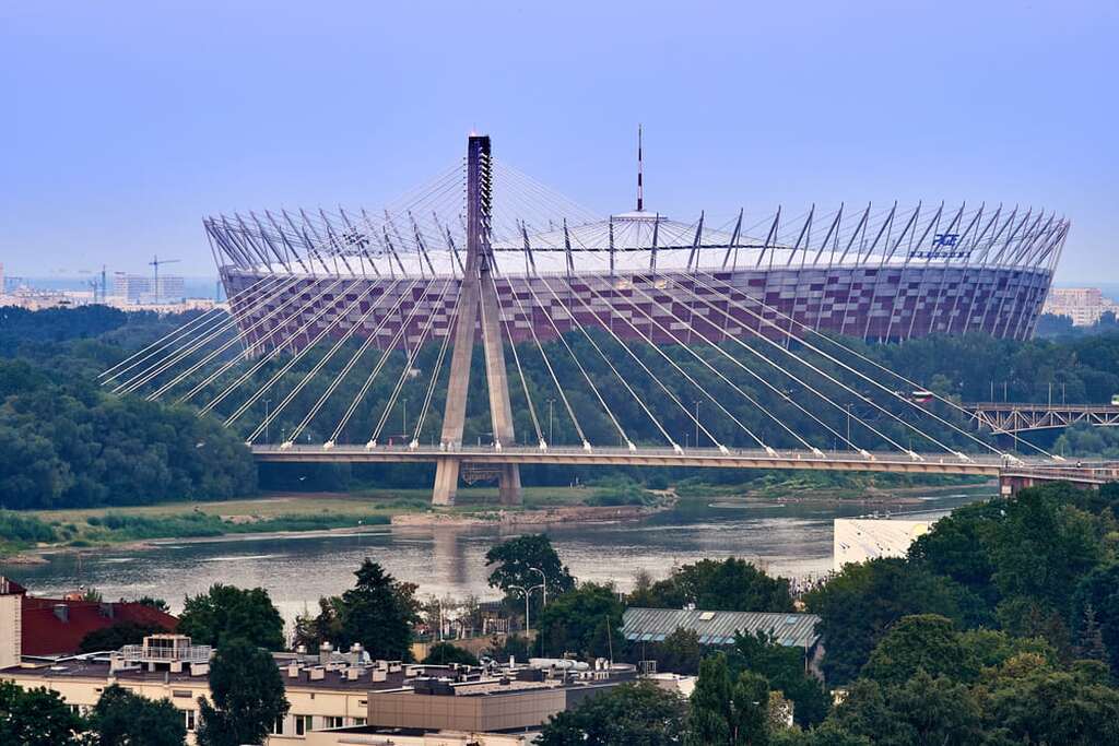 Imagem do estádio nacional de varsóvia, palco da final da supercopa da uefa 2024