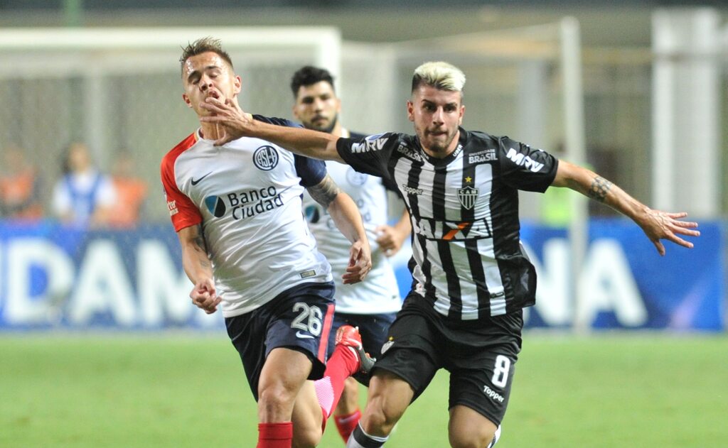 Imagem de jogador do Atlético-MG em campo