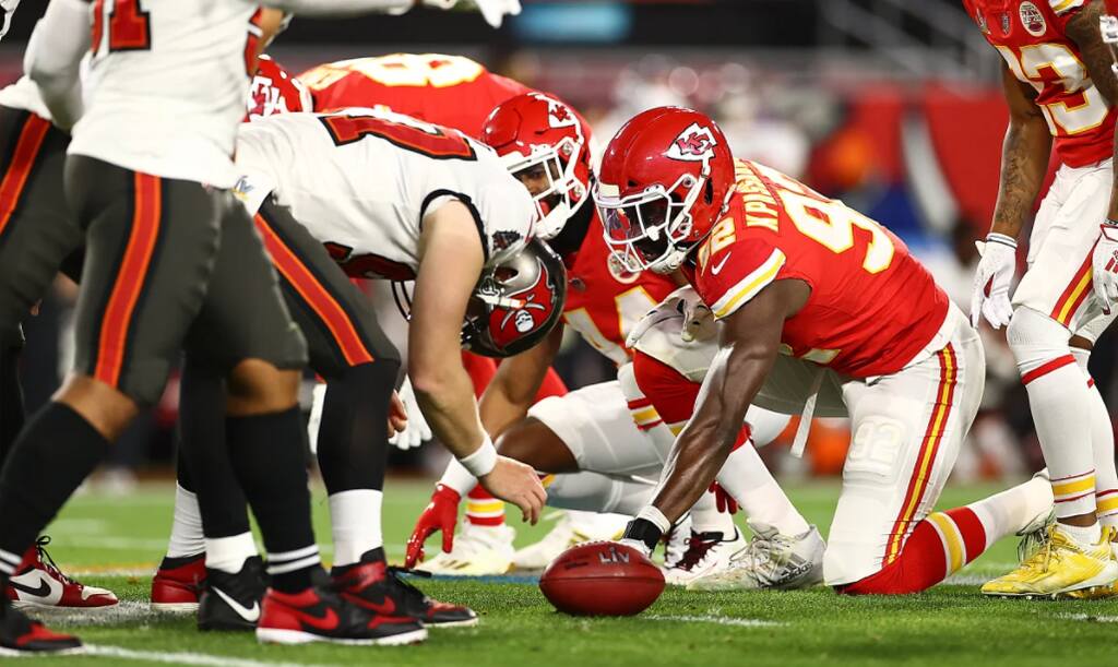 jogadores de equipe com quarto mais produtivo enfrentam a adversaria em campo na nfl