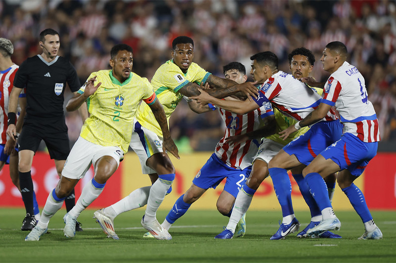 Jogadores do Brasil em campo