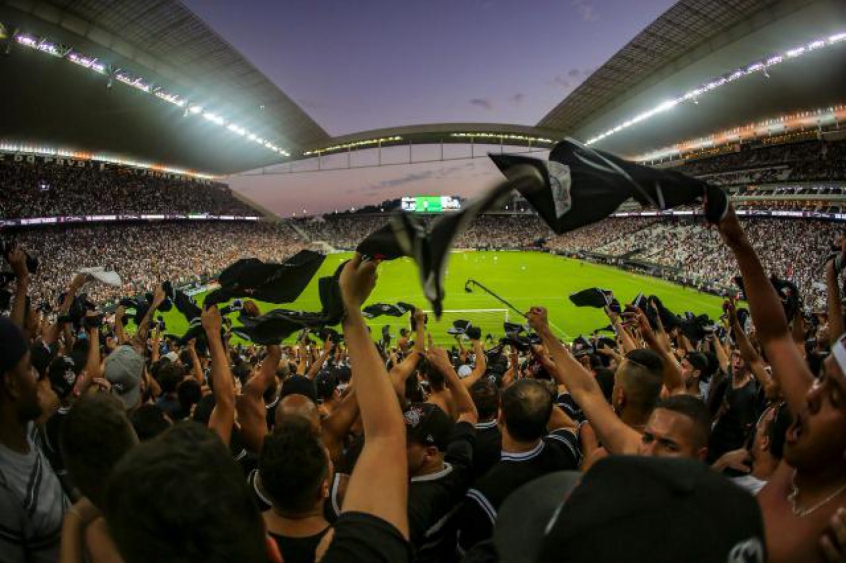 Torcida de futebol (Bruno Teixeira) – Foto: Divulgação