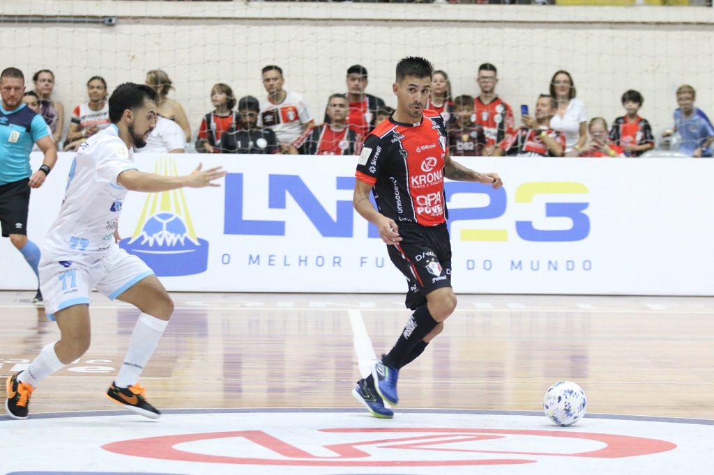 A Liga Nacional de Futsal é disputada em duas etapas, sendo uma fase classificatória e uma fase mata-mata (playoffs) - Reprodução/LNF