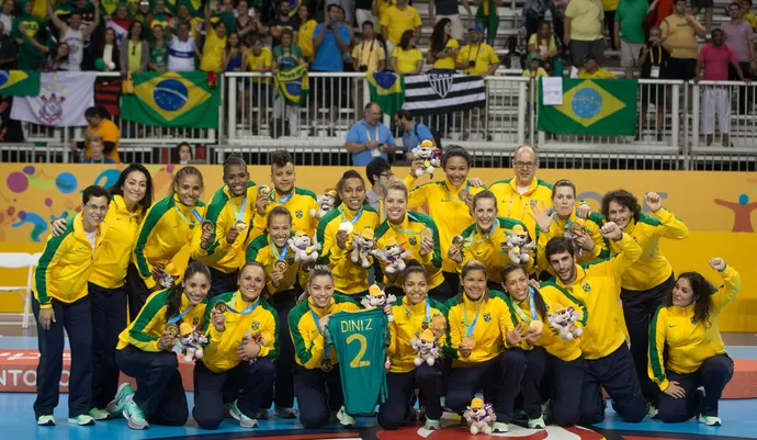 Seleção feminina de handebol reunida