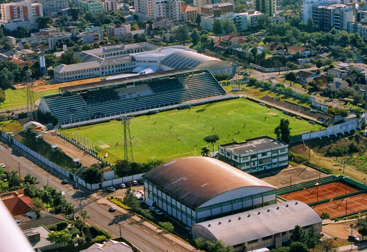 Inaugurado na década de 1970, o Estádio Regional Índio Condá foi a primeira casa da Chapecoense - Reprodução/X/@OCantoOficial