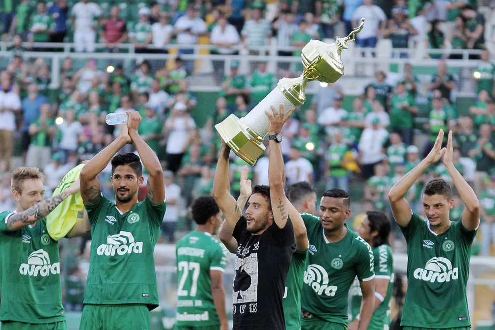 Chapecoense conquistou o título do Campeonato Catarinense de 2017, poucos meses após o acidente - Reprodução/Futura Press