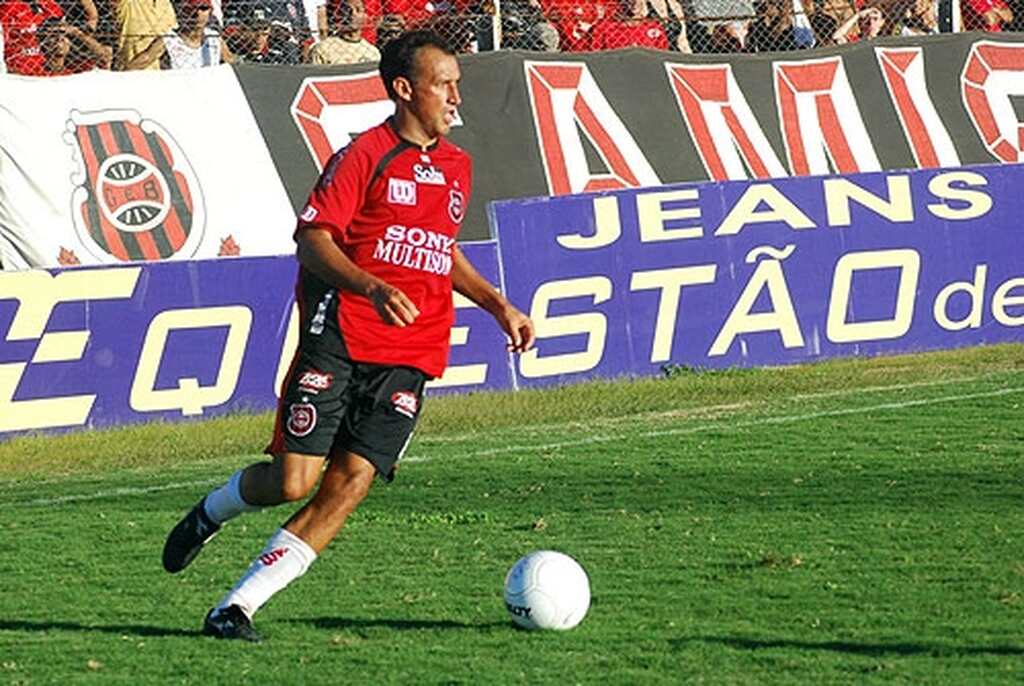 Cláudio Milar, um dos maiores ídolos da história do Grêmio Esportivo Brasil, em campo pelo time