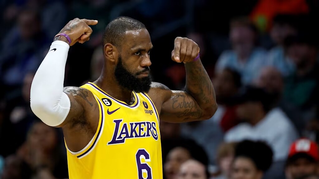 lebron james na quadra de basquete, que é um dos esportes que mais se usa a distribuição de poisson em apostas