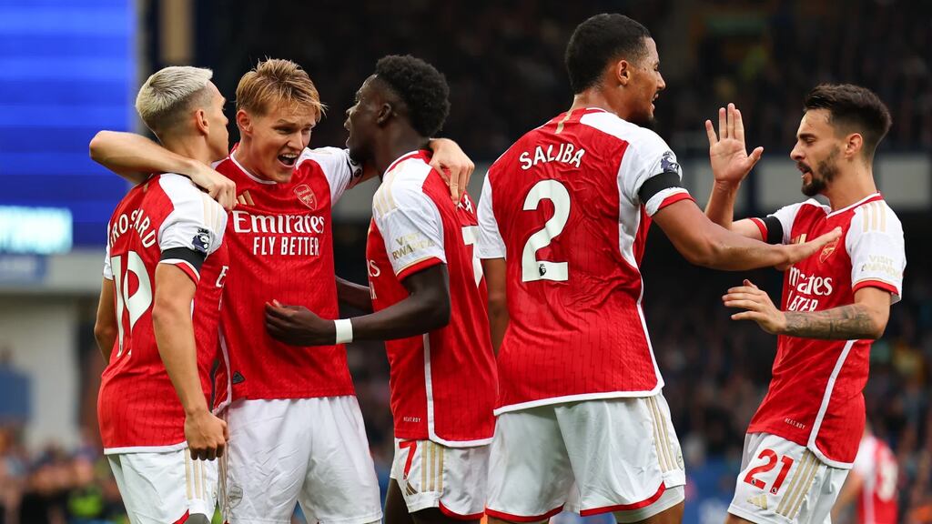 elenco do arsenal em campo, um dos favoritos da champions