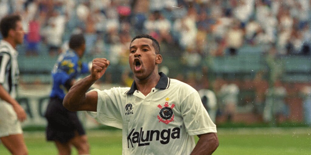 viola, um dos Maiores artilheiros da história da Copa do Brasil, em campo pelo corinthians