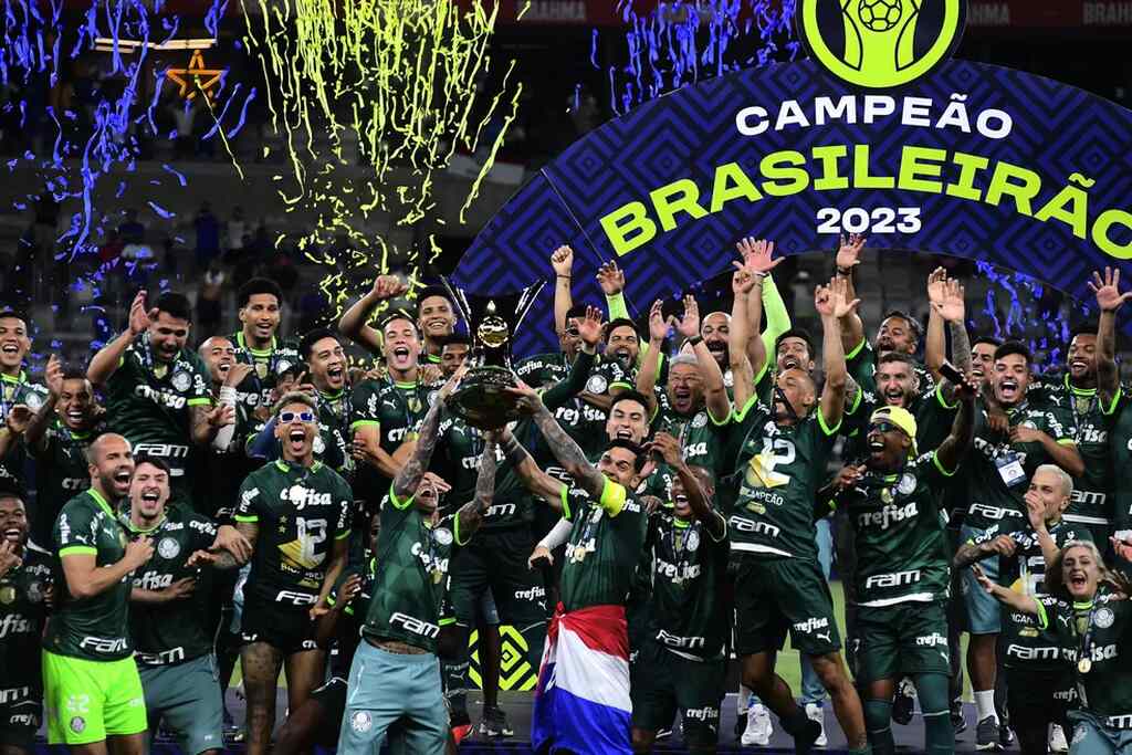 palmeiras, um dos maiores clubes do brasil, comemorando o título de campeão do brasileirão 2023