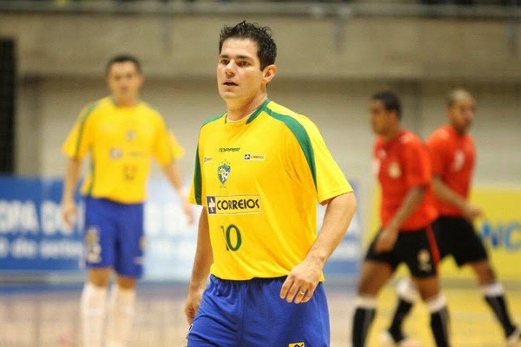 lenísio é um dos melhores jogadores brasileiros futsal