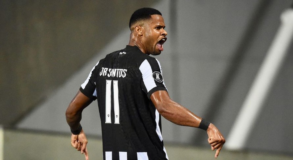 junior santos, do botafogo e boa opção de aposta wincast, em campo