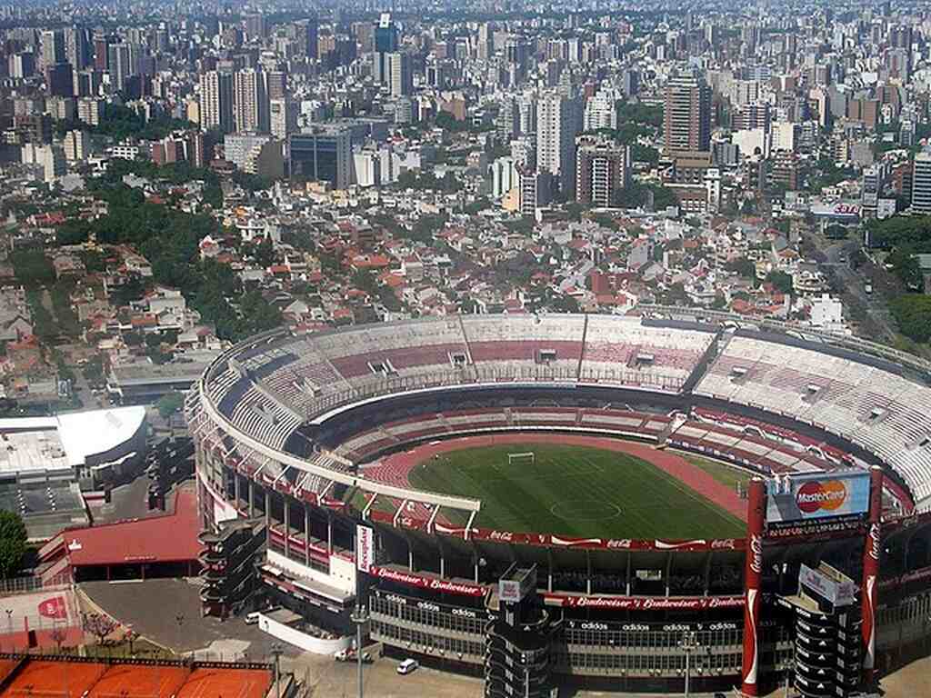 visão aérea do Monumental de Nuñez, onde os finalistas da libertadores 2024 vao jogar