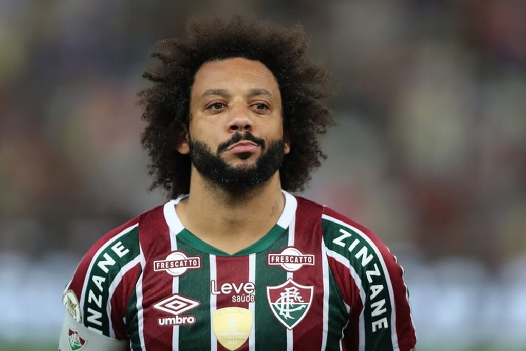 marcelo, ex do fluminense, em campo. o jogador ira entrar para a fase de pre contratacao brasileiro em breve 