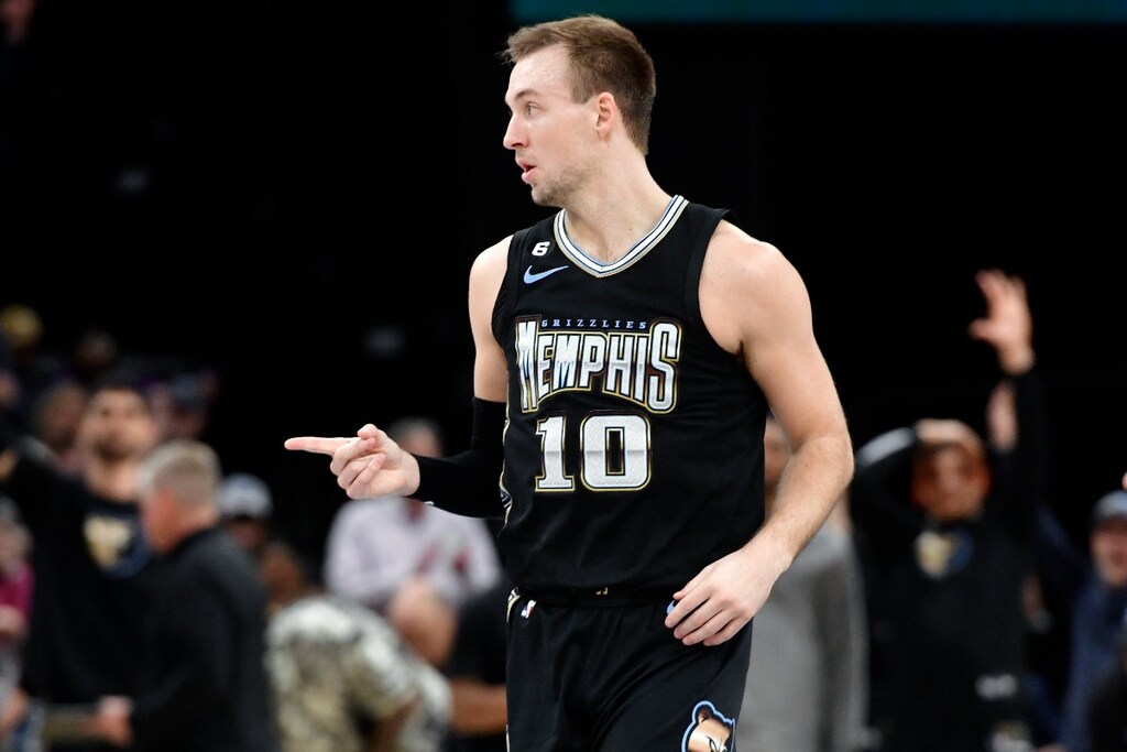 luke kennard, otimo para aposta em cesta de tres pontos, em quadra