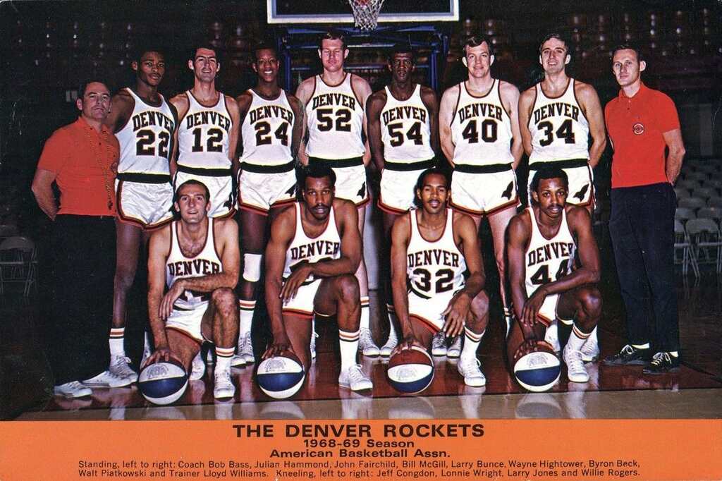 elenco de 1968-69 do denver nuggets historia posado para a foto da equipe