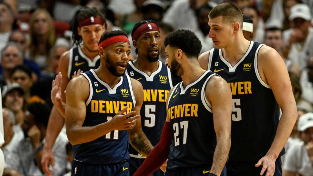 parte do elenco de 2022-23 do denver nuggets historia em quadra