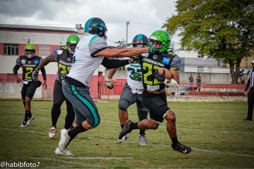 jogadores da liga bfa, que está entre  Quais são os principais campeonatos de futebol americano fora da NFL