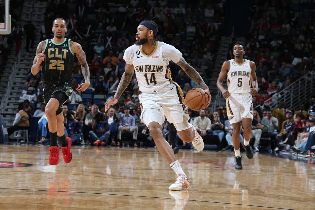 new orleans pelicans e charlotte hornets historia em quadra