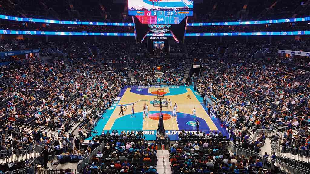 estádio do charlotte hornets historia lotado e prestes a receber uma partida