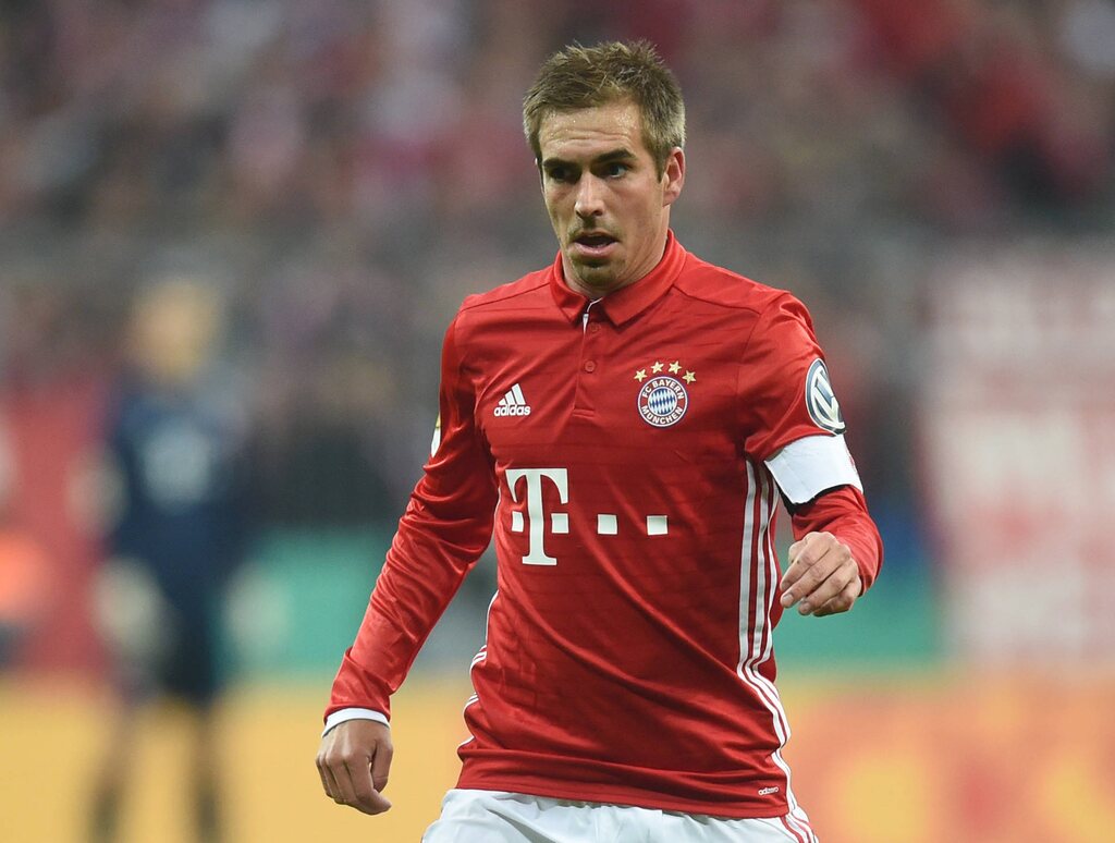 philipp lahm, do bayern, em campo e considerado o melhor lateral do mundo