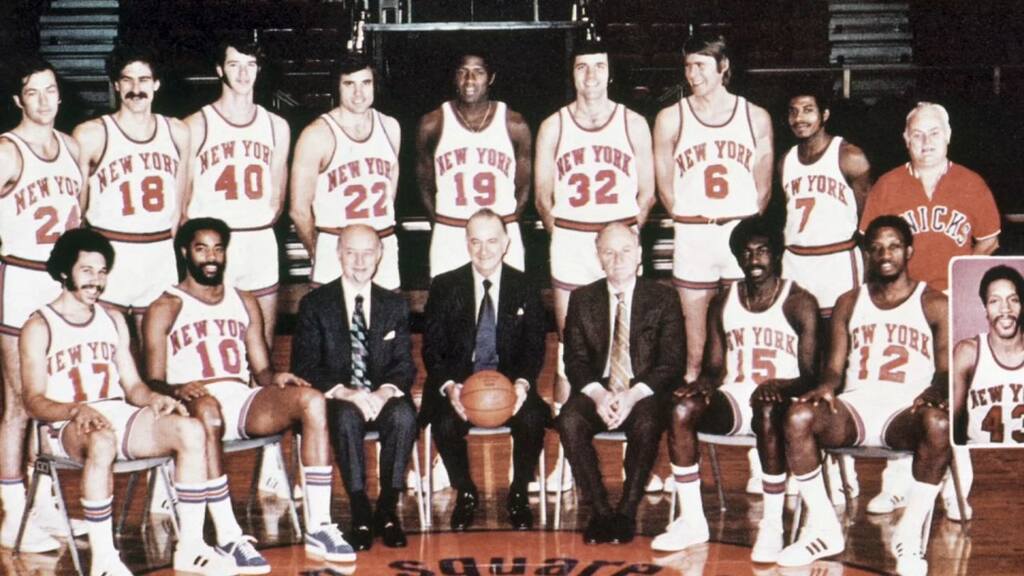 elenco de 1973 do new york knicks historia reunido para uma foto